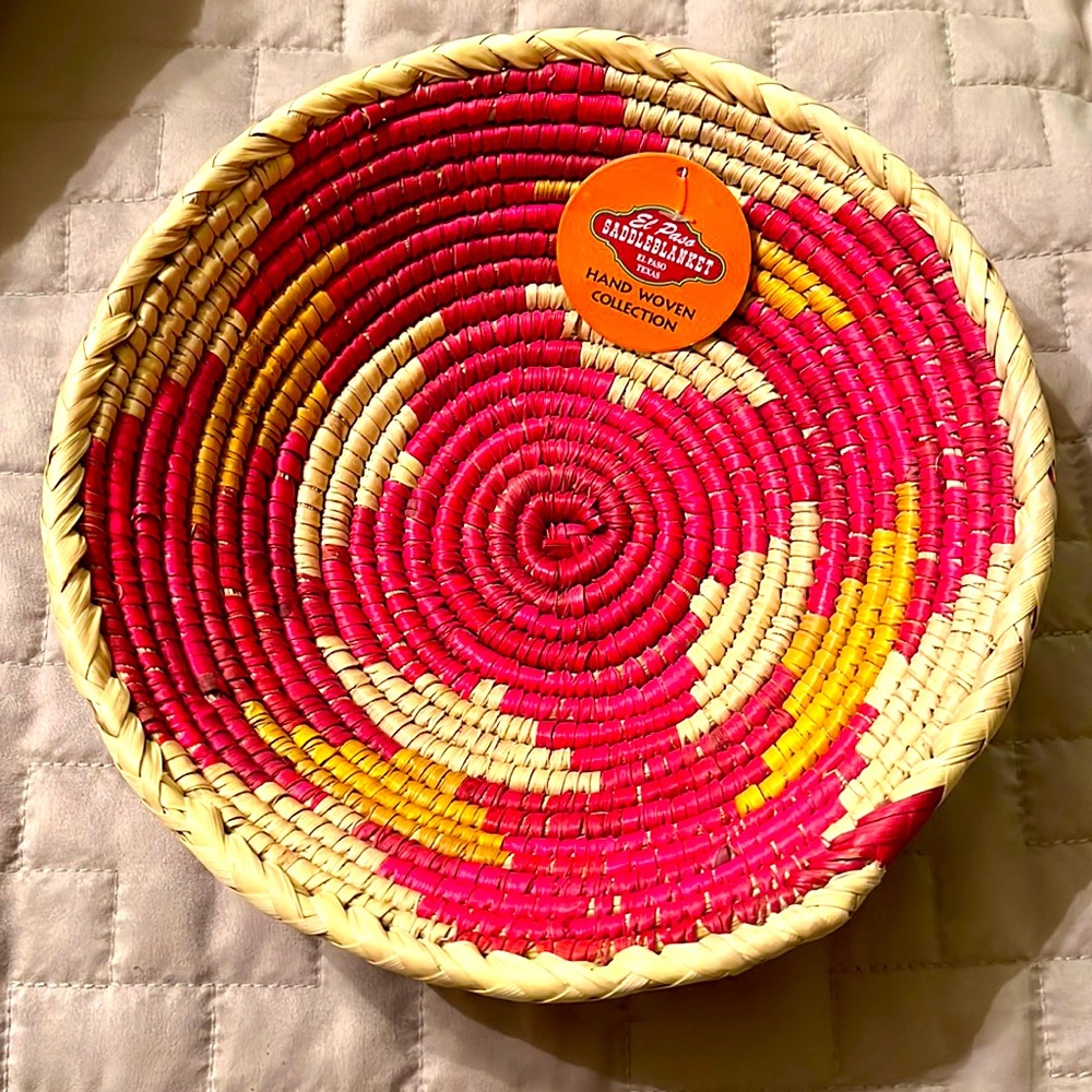 NEW W/ TAGS Hand woven deep bowl basket El Paso Saddleblanket Texas Tribal Art